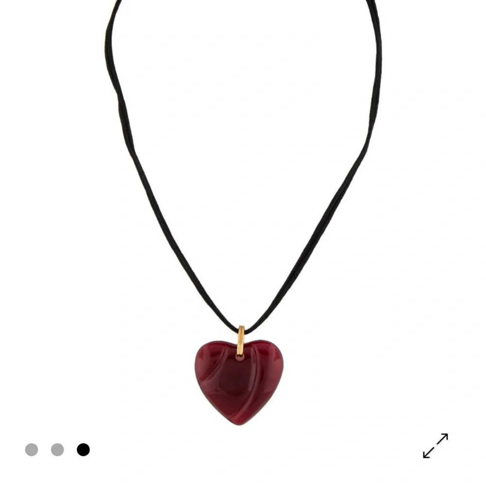 Elegant Red Heart Pendant Necklace - Picture 2 of 3